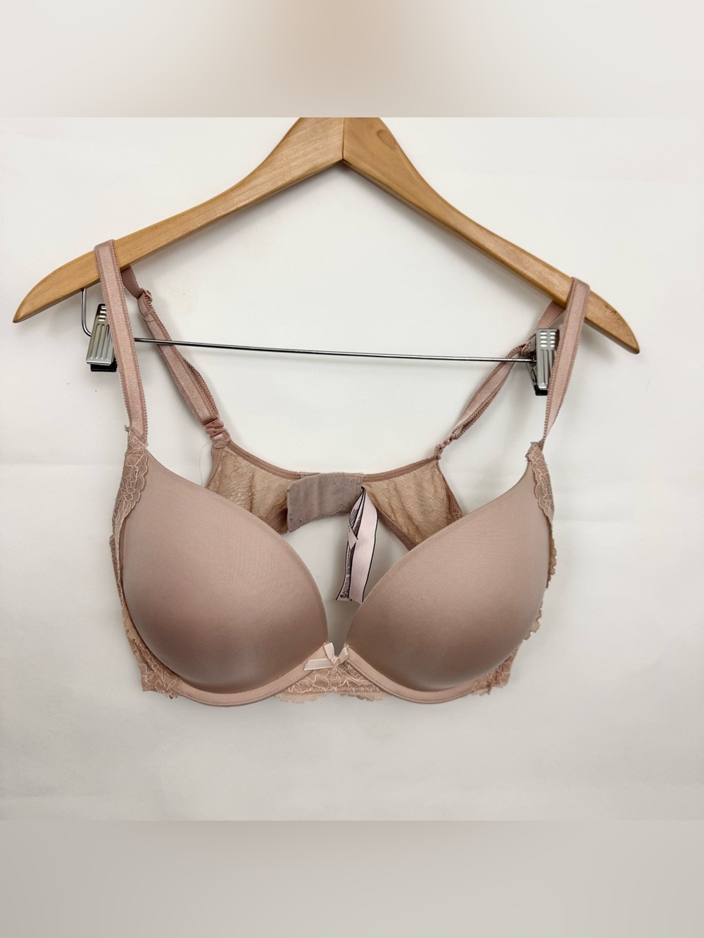 Victoria’s Secret nude lace dream angels push up bra 36D